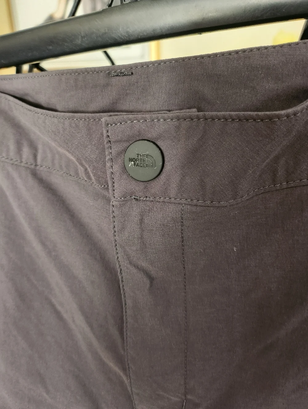 The North Face shorts size 34
